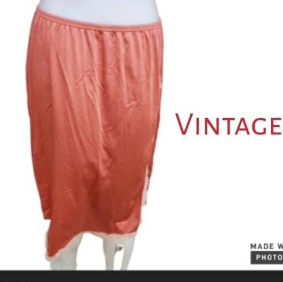 Peach vintage slip.M‎ - Picture 1 of 8